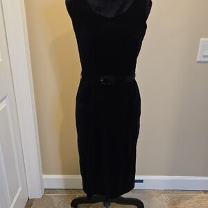Chic Black Velvet Midi Dress